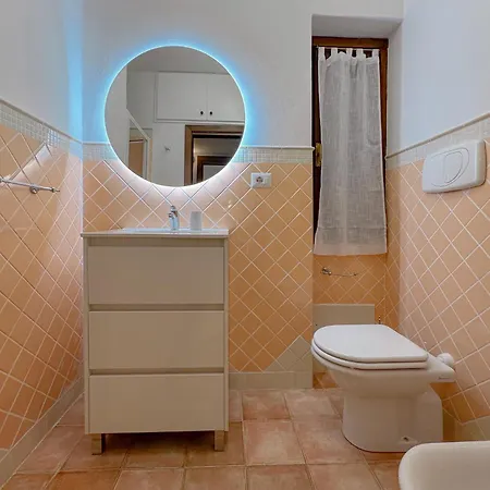 Erica - Near La Pelosa By Host Hero Villa